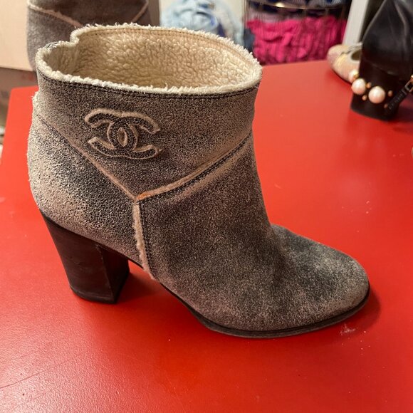 Chanel Gray Ankle Boots Suede Sophistication - Picture 1 of 6
